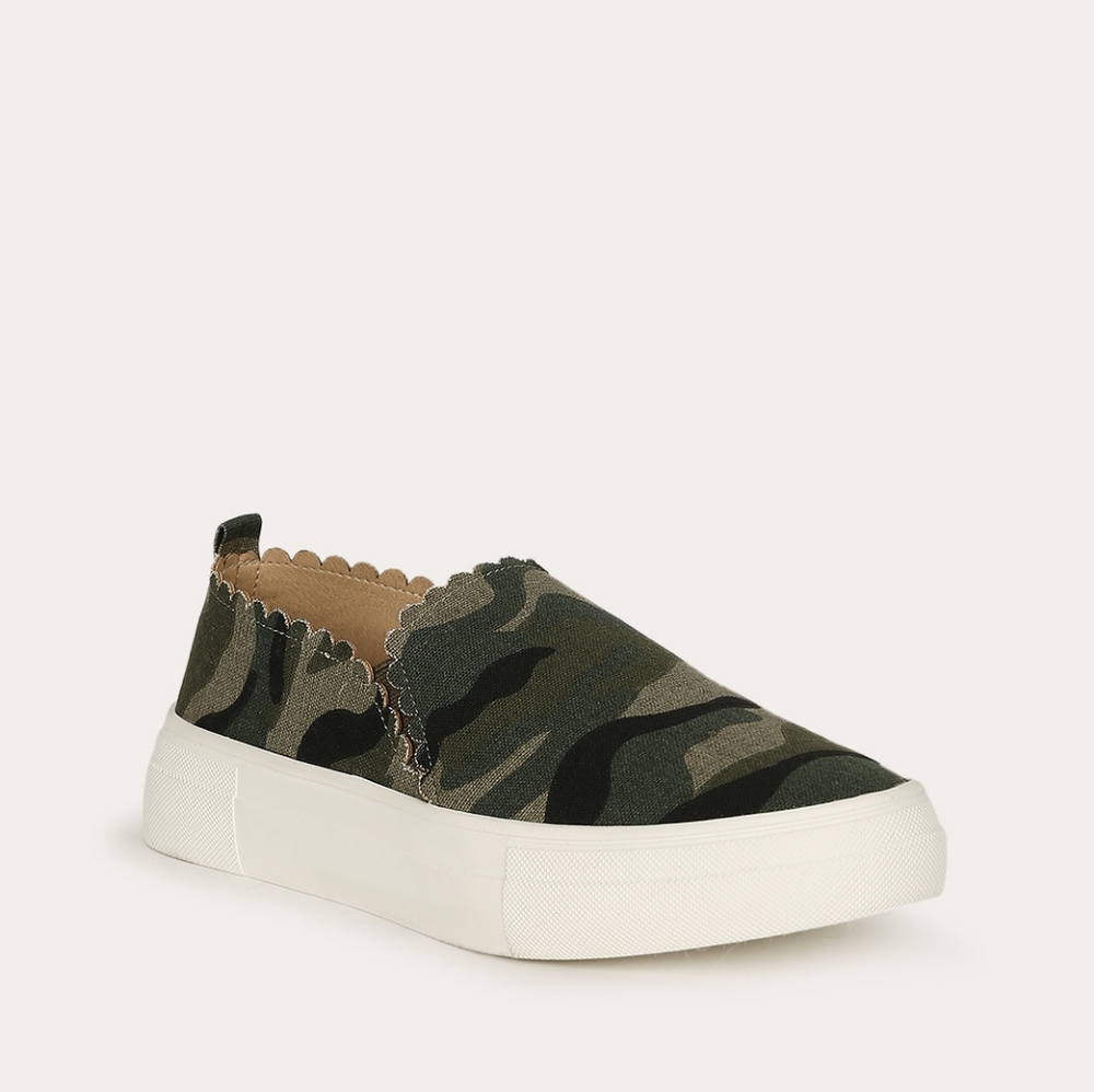 👣MATA TRAFERS Coco5😎 Scalloped Trim Slip on Sneaker Easy on/off great value - Picture 7 of 14